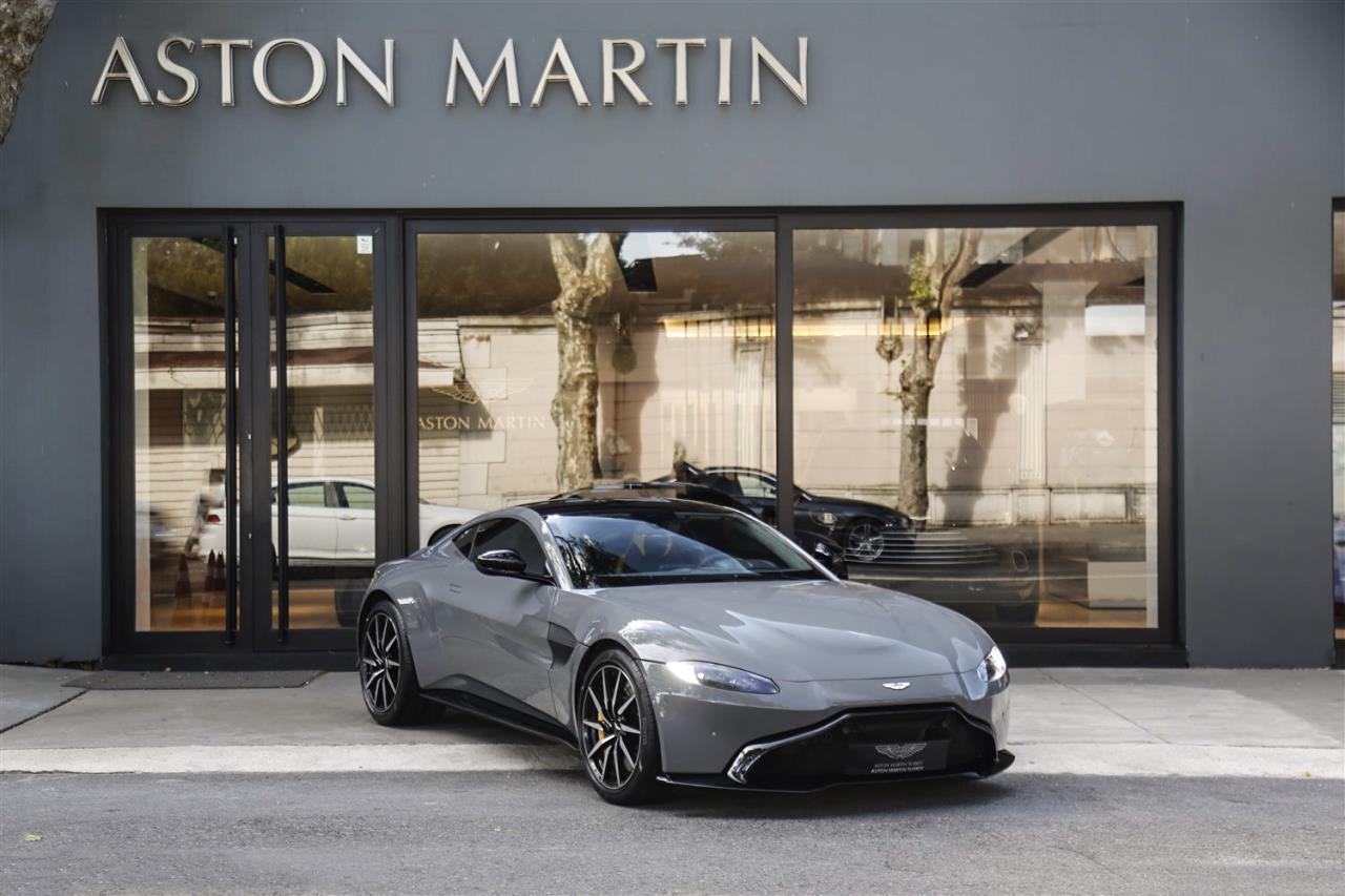 ASTON MARTIN VANTAGE V8