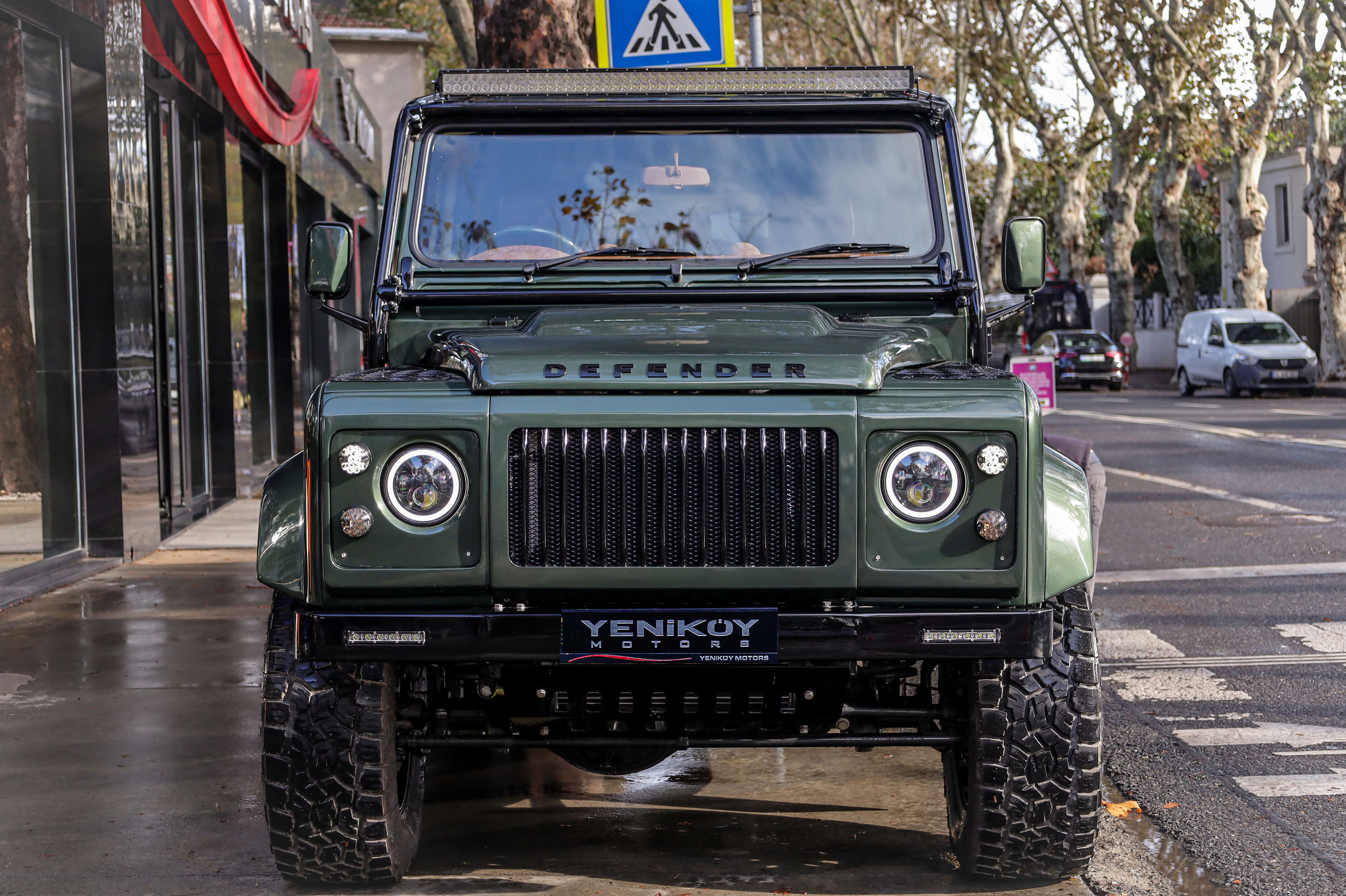 LAND ROVER DEFENDER 110 - MONARCH - RESTORASYON