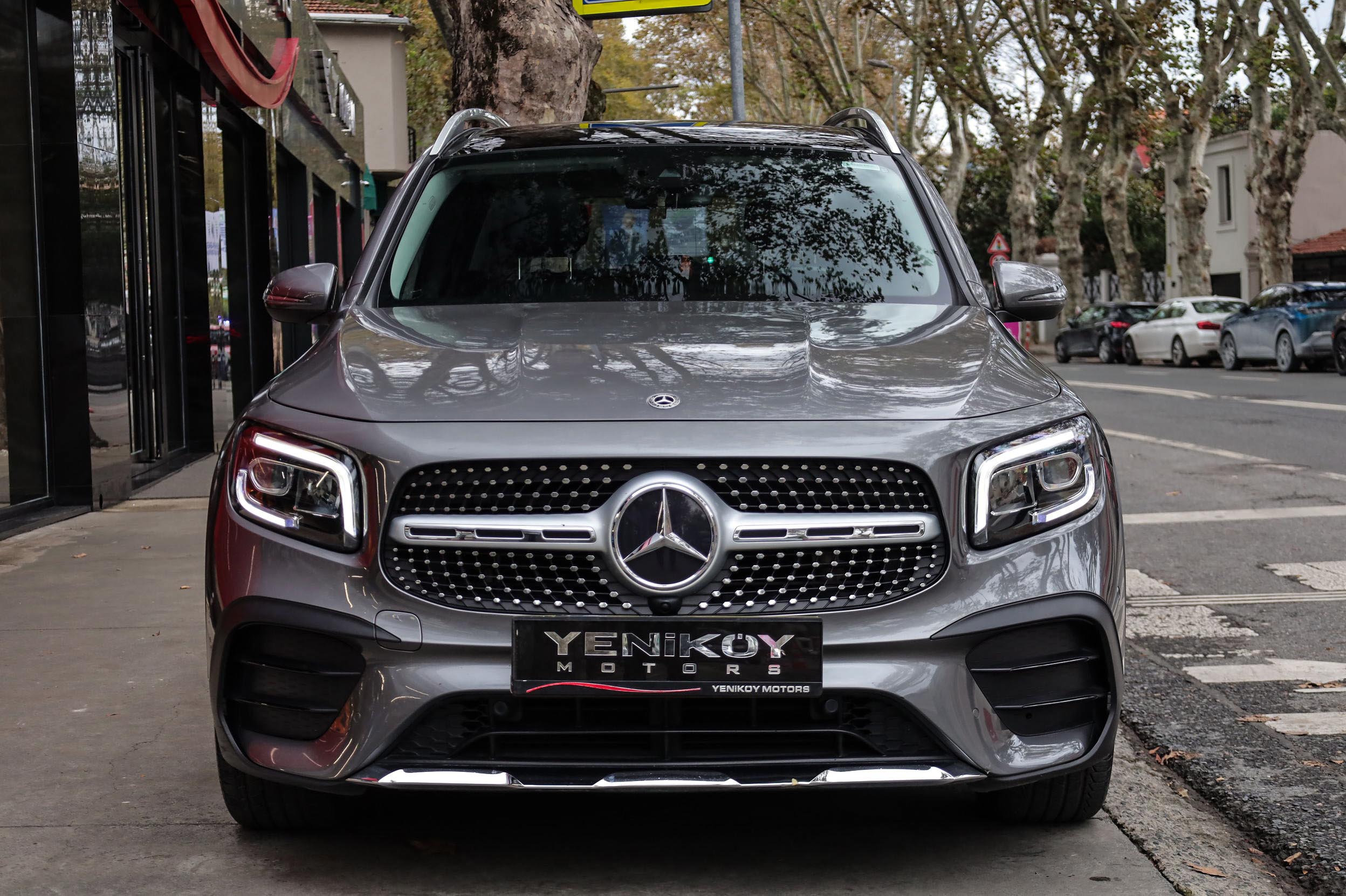 MERCEDES BENZ GLB 200 AMG