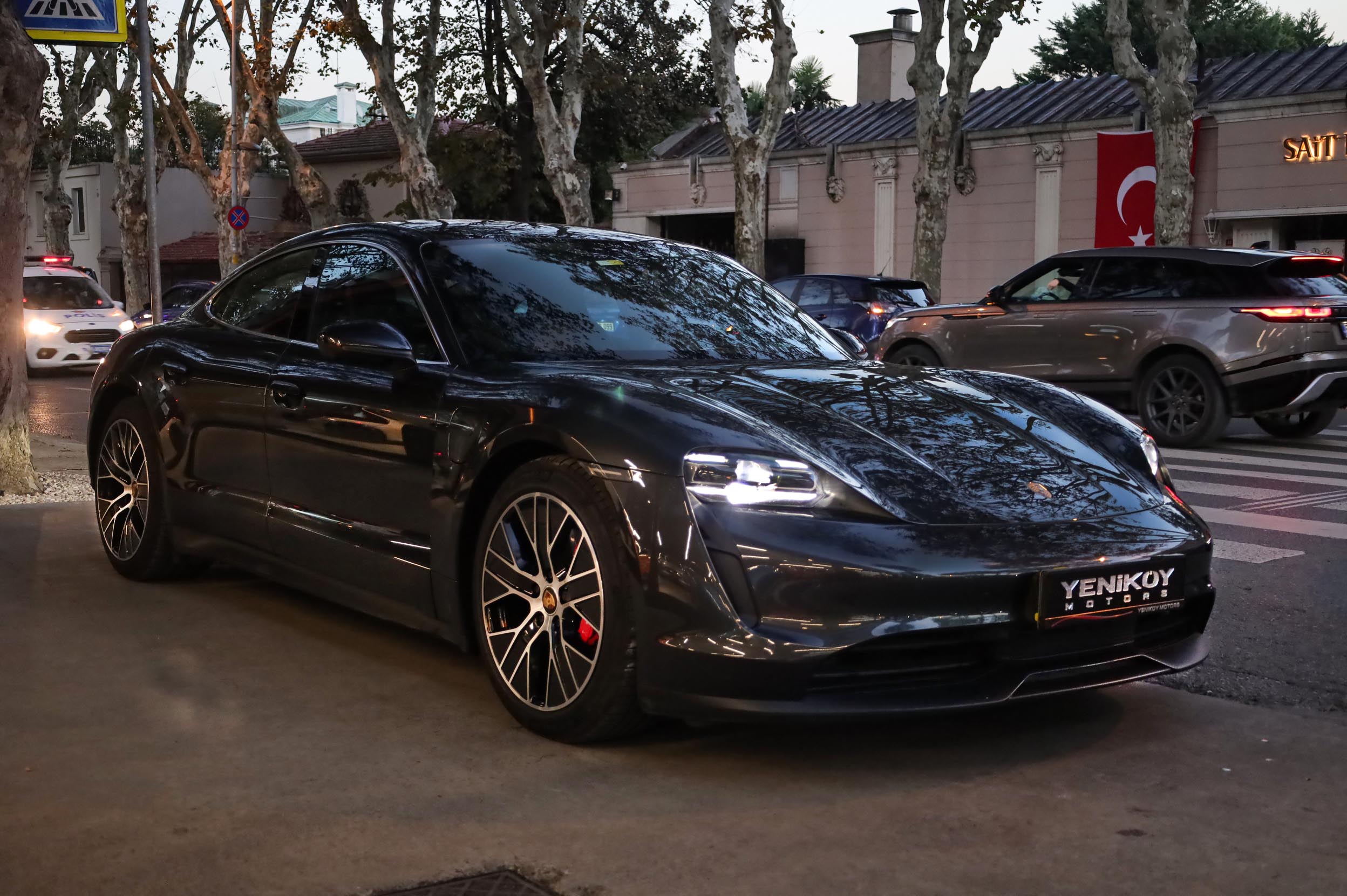 PORSCHE TAYCAN 4S