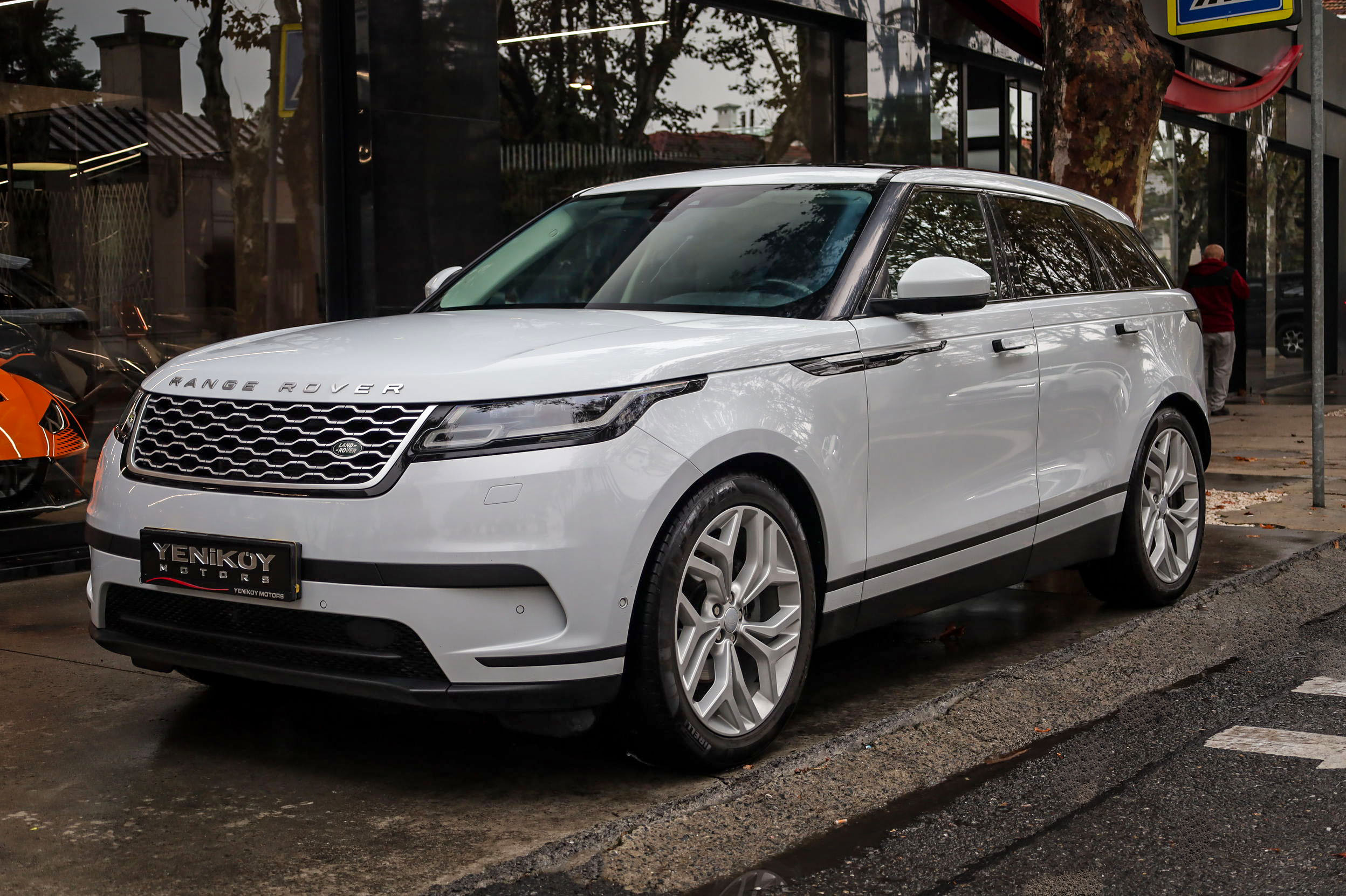 RANGE ROVER VELAR D240 HSE
