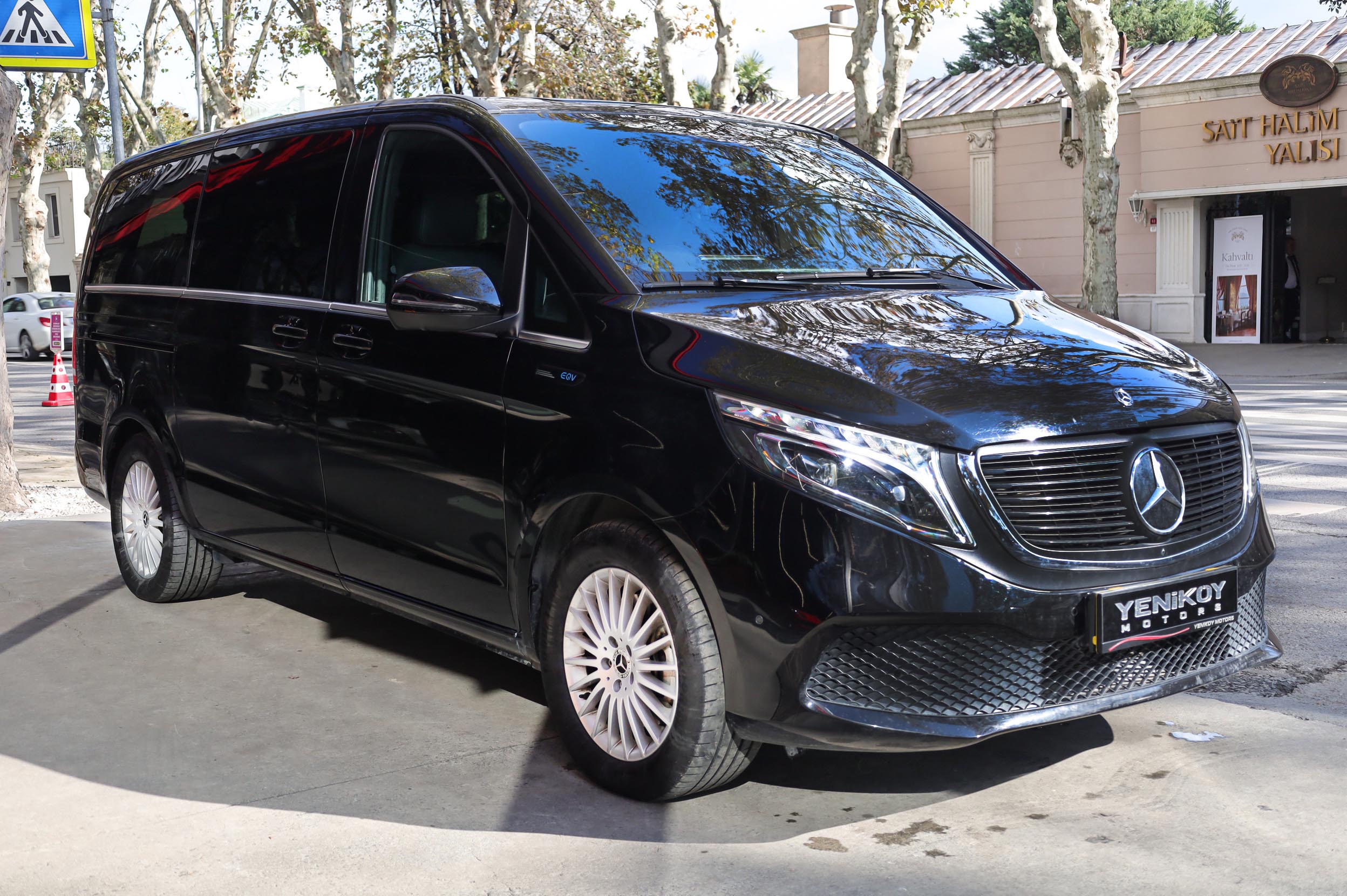 MERCEDES BENZ EQV 300