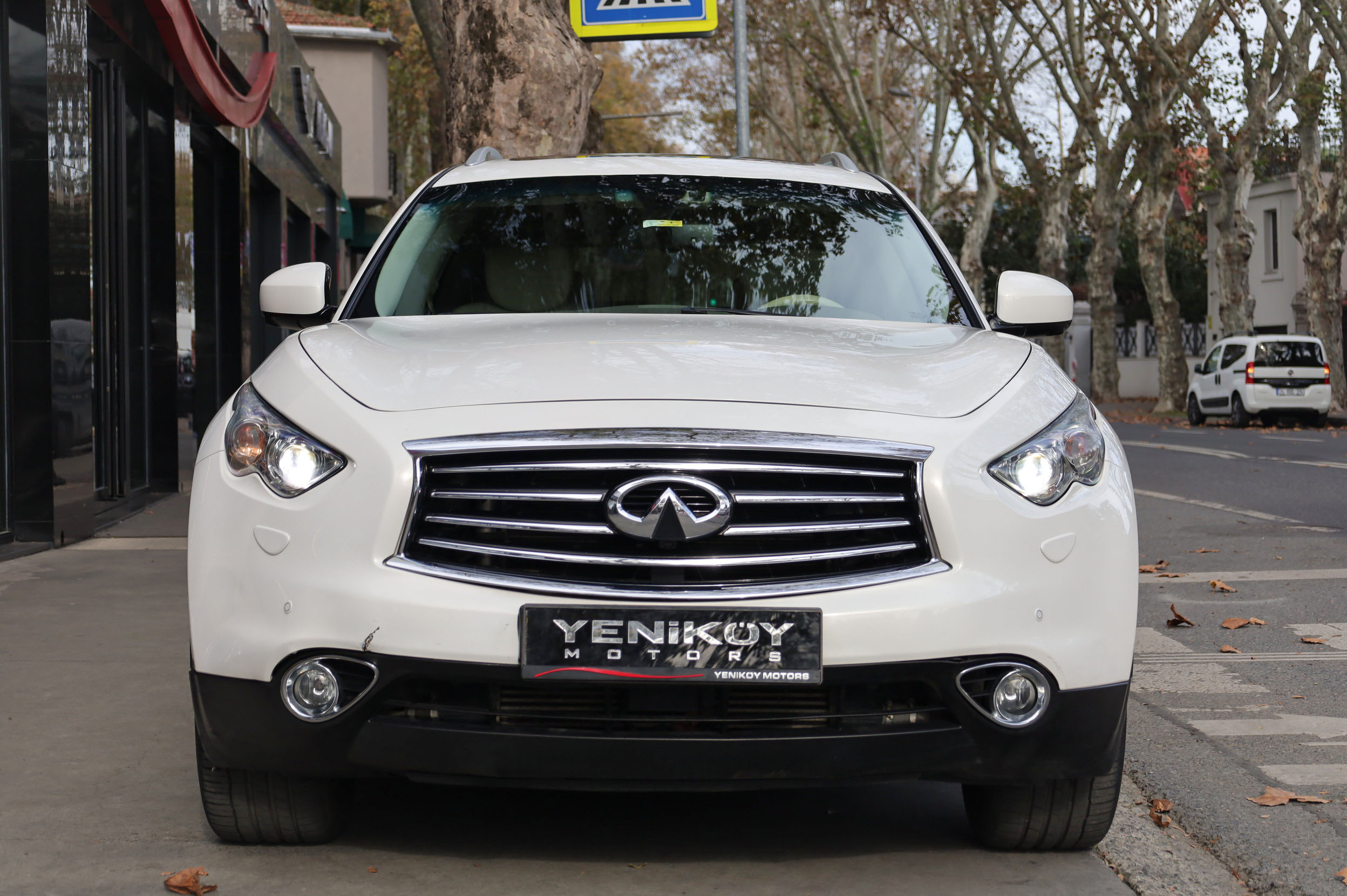 INFİNİTİ QX70 3.0D S PREMİUM