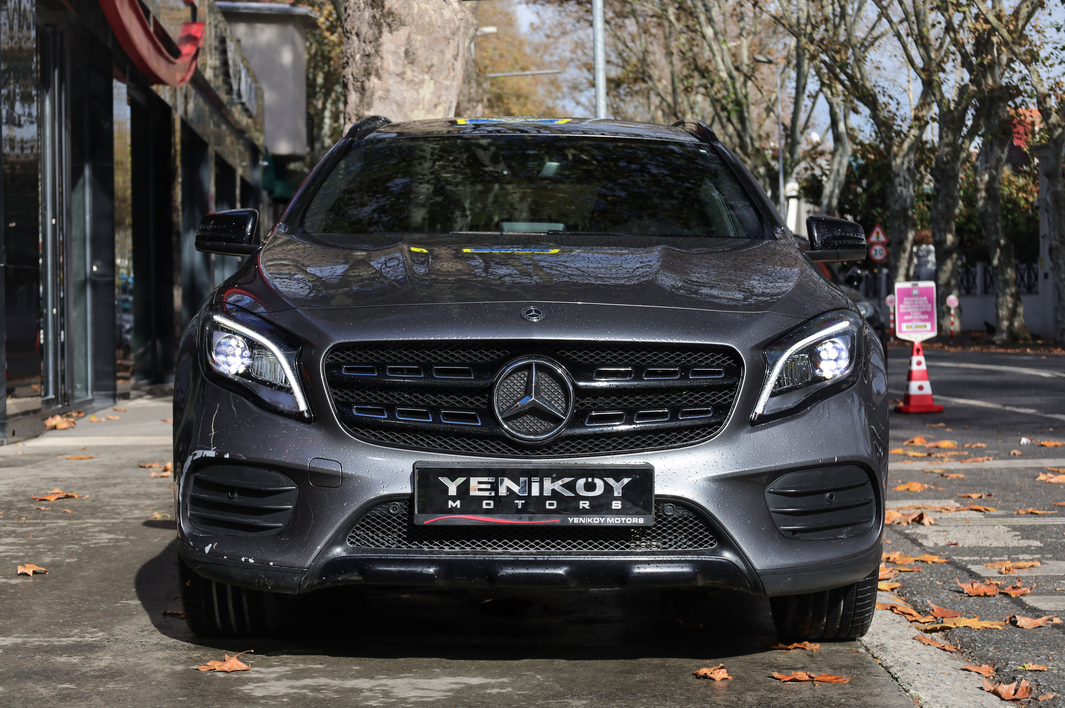 MERCEDES BENZ GLA 200 AMG