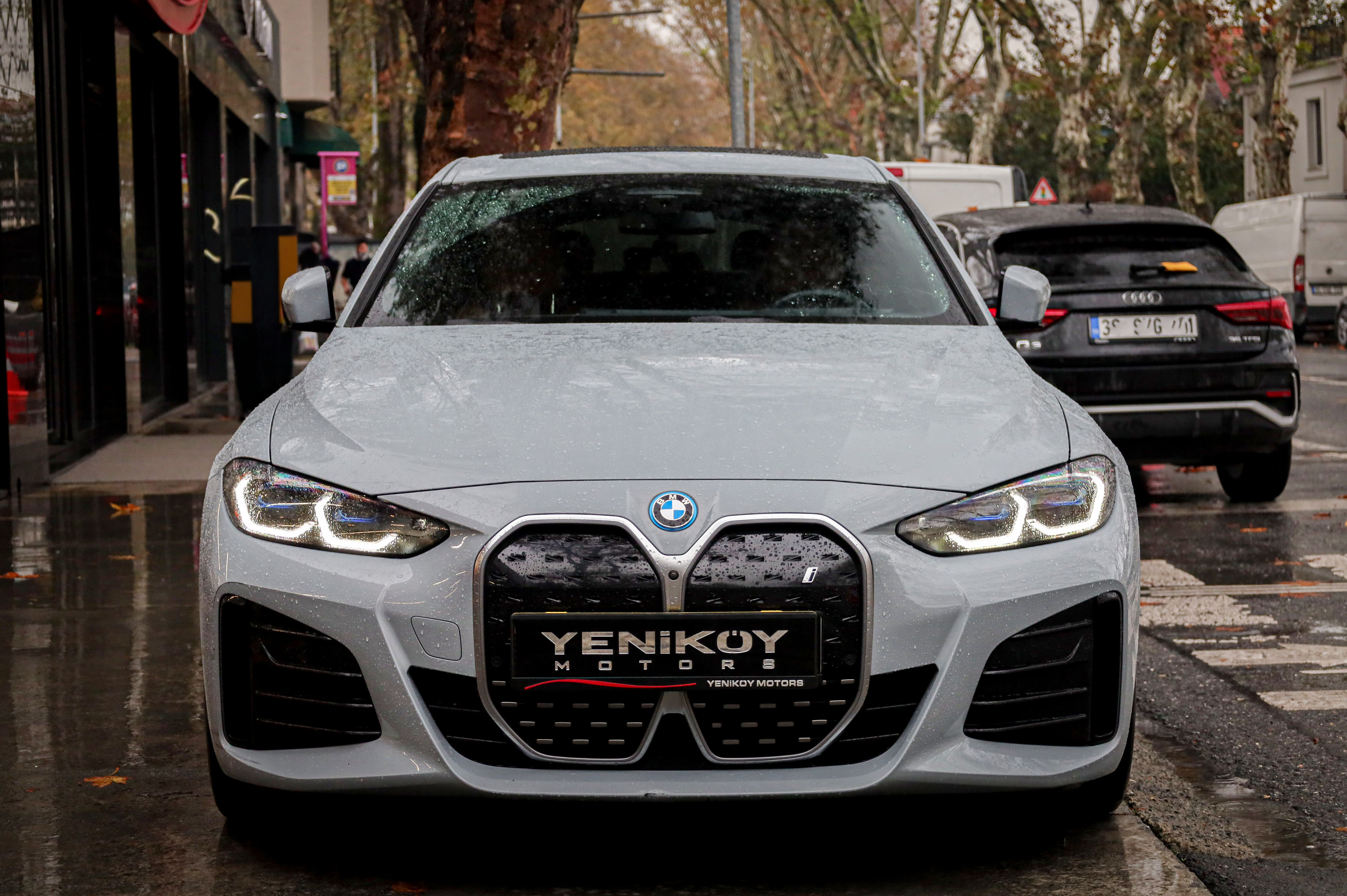 BMW İ4 eDRİVE 40 M SPORT