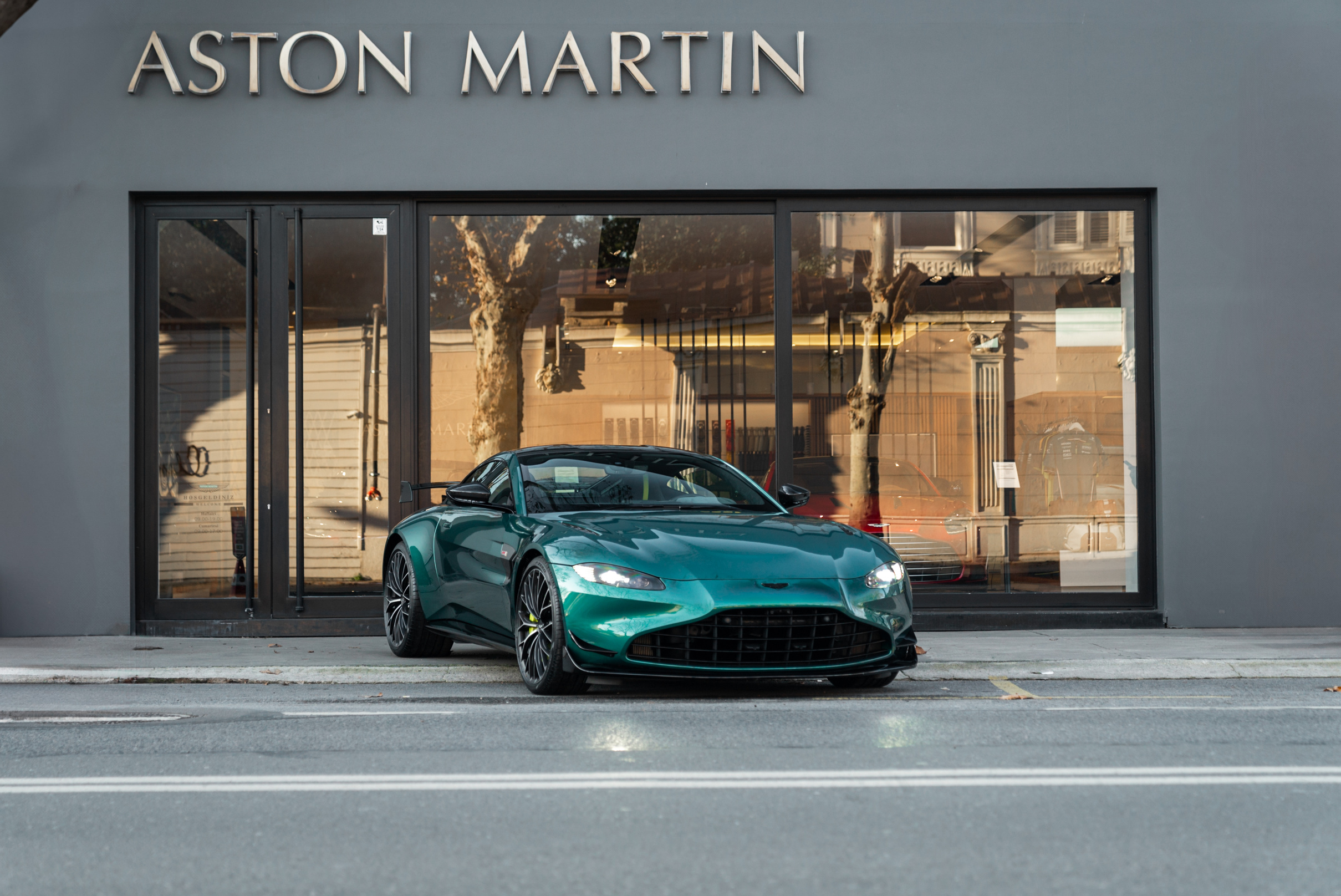 ASTON MARTIN VANTAGE F1 EDITION