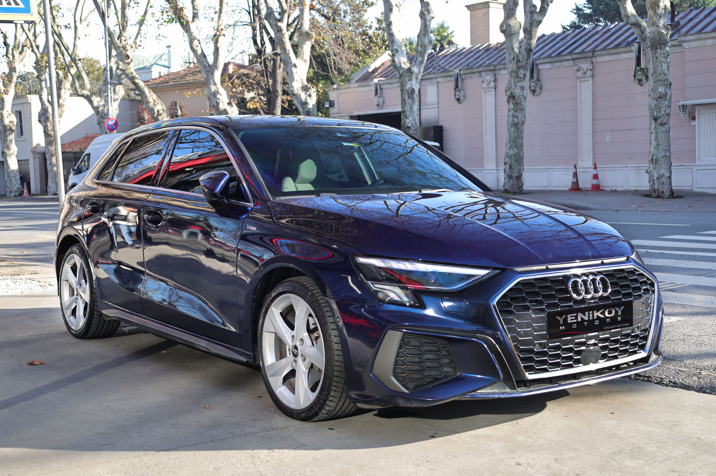 AUDI A3 SPORTBACK 35 TFSI S LİNE