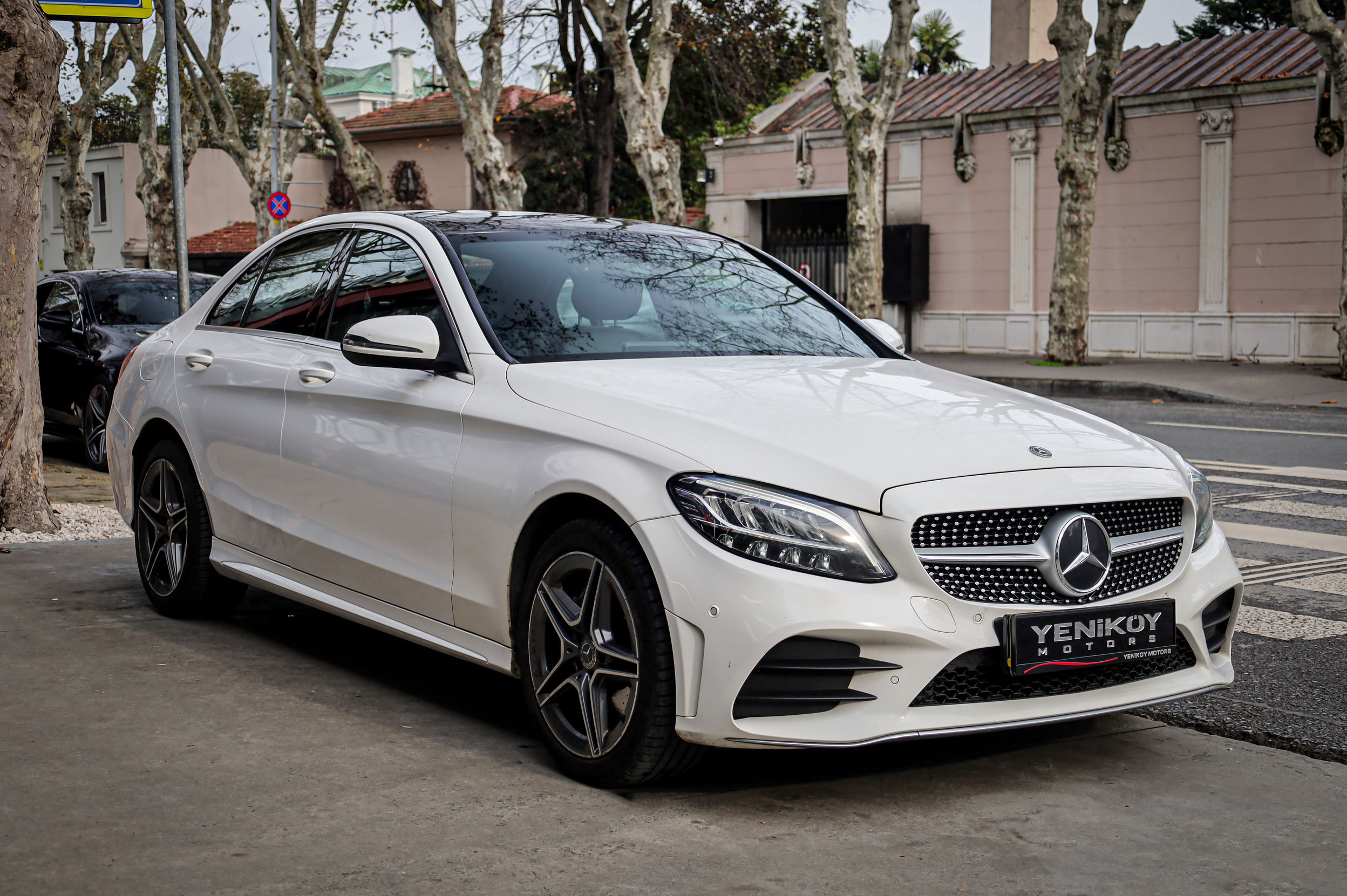 MERCEDES BENZ C200 AMG