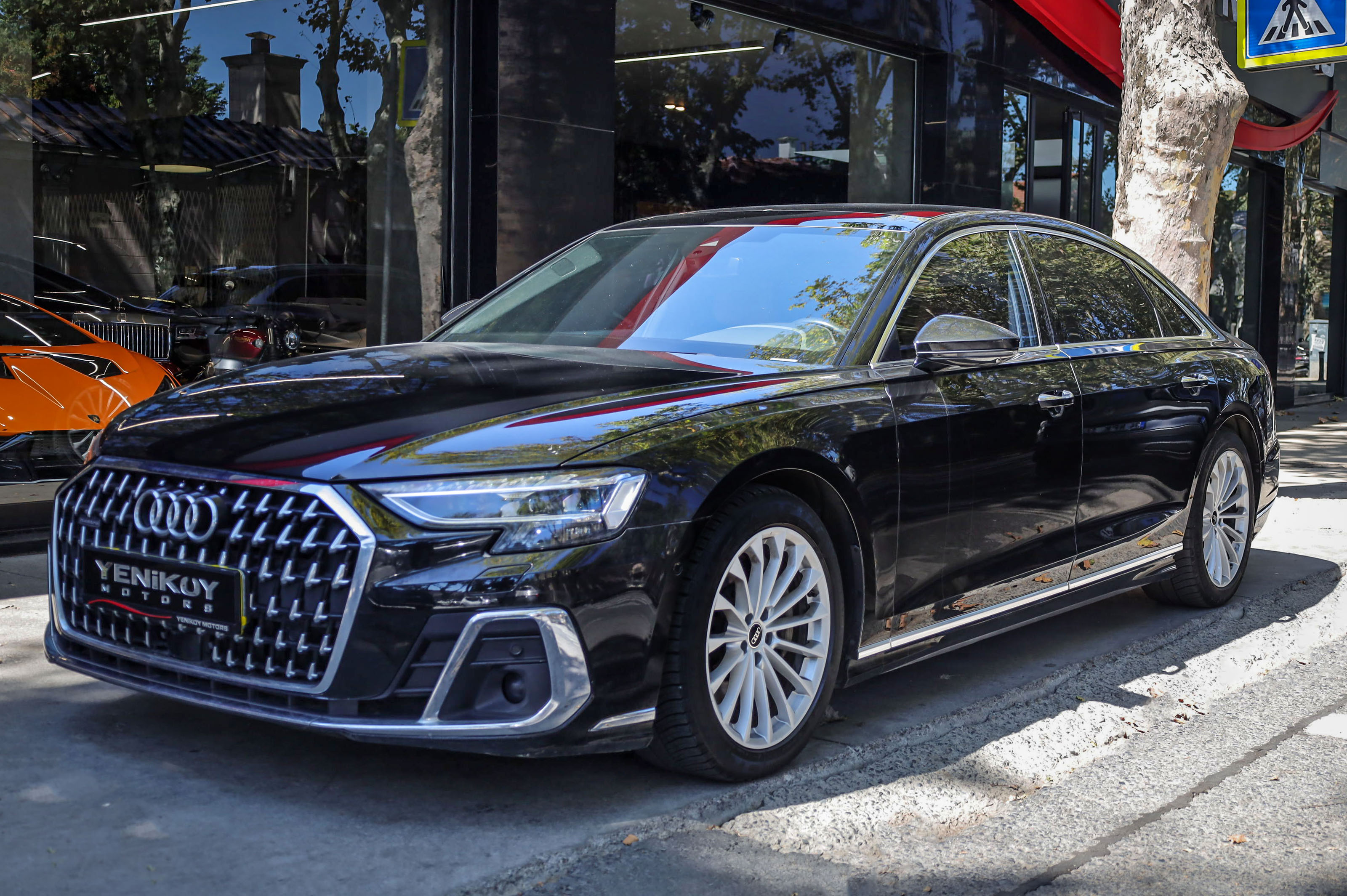 AUDI A8L 55 TFSI QUATTRO