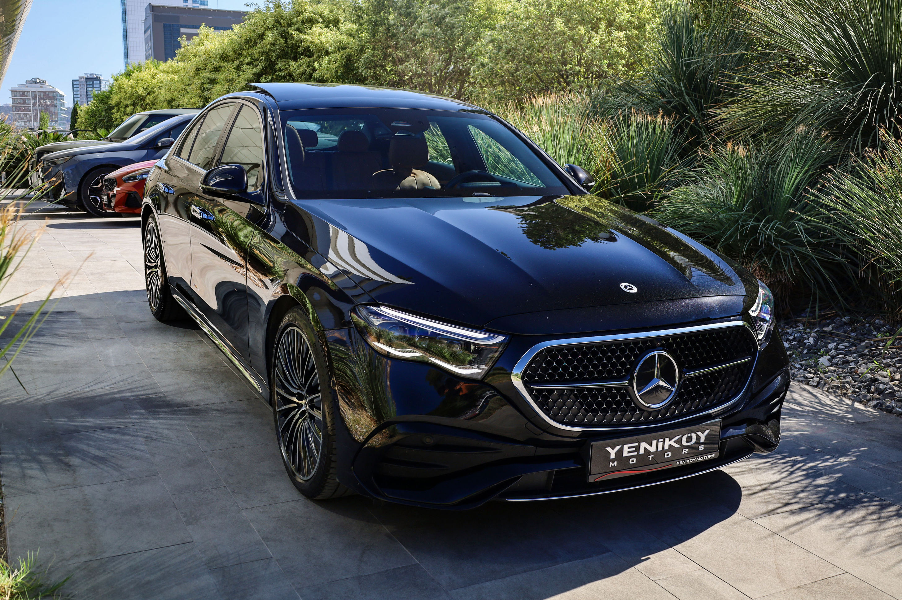 MERCEDES-BENZ E180 AMG