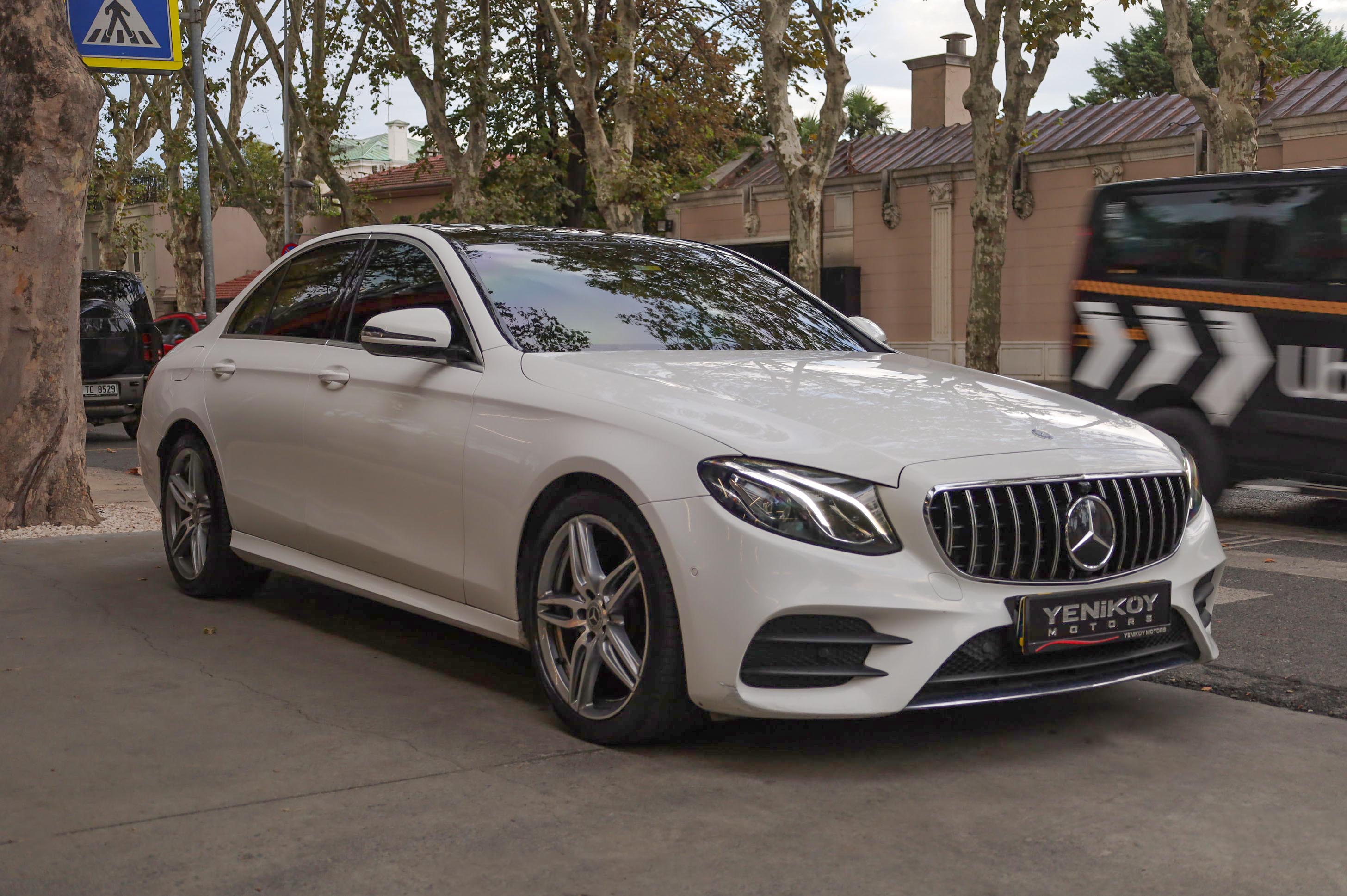 MERCEDES BENZ E200 AMG