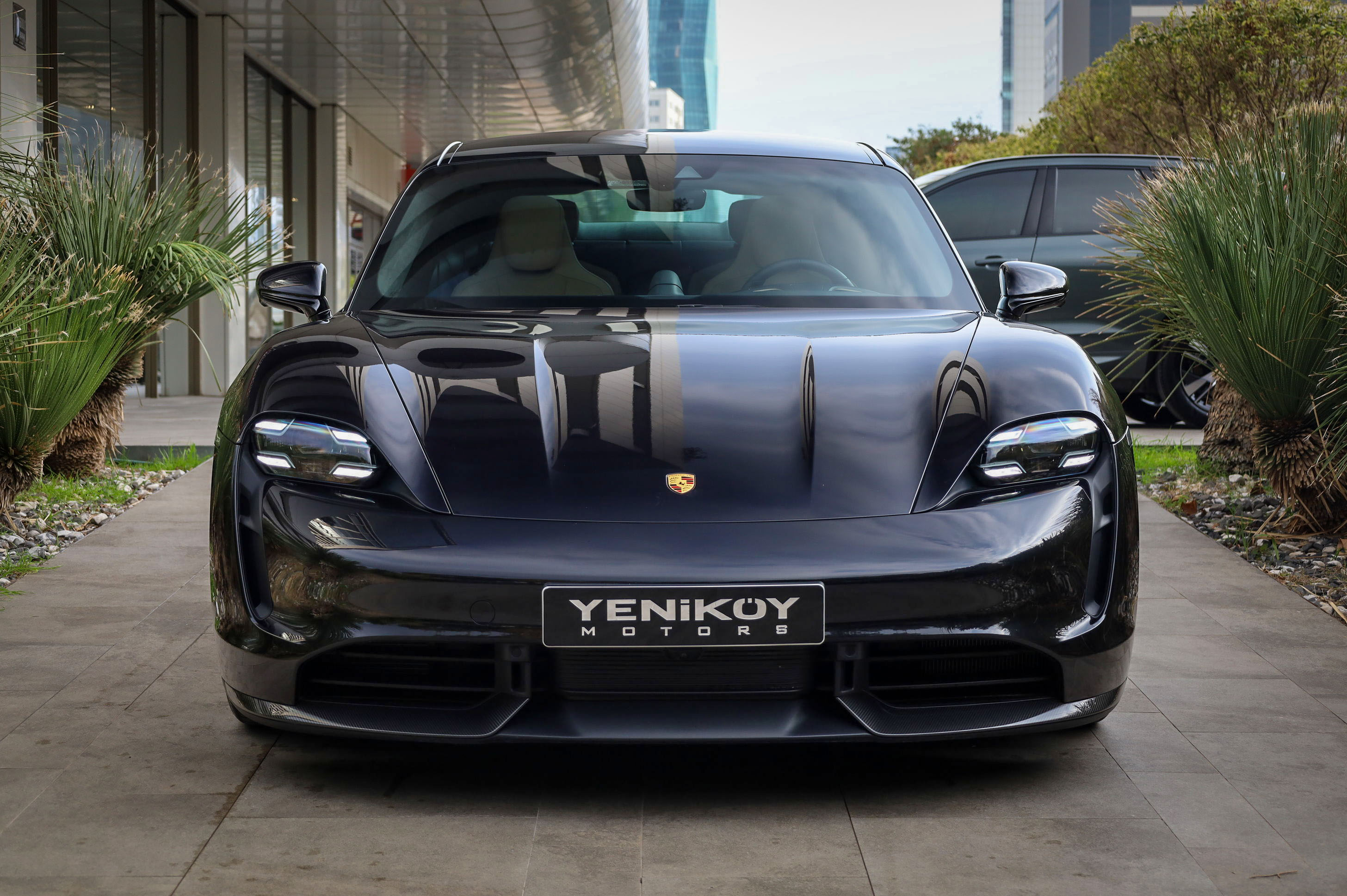 PORSCHE TAYCAN TURBO S