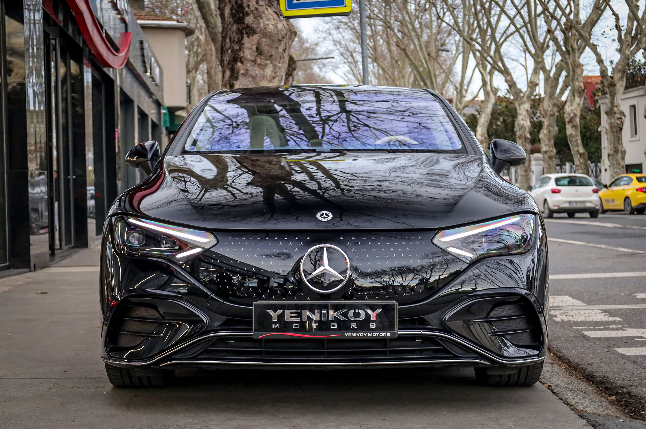 MERCEDES BENZ EQE 350+ FIRST EDITION